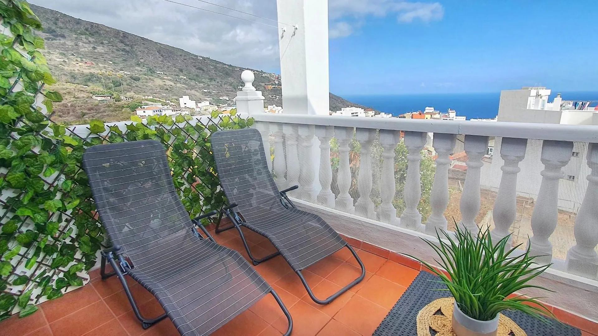 Apartment Apartamento En Icod De Los Vinos Centrico Del Pueblo, Terraza Con Aparcamiento Cerca Spain